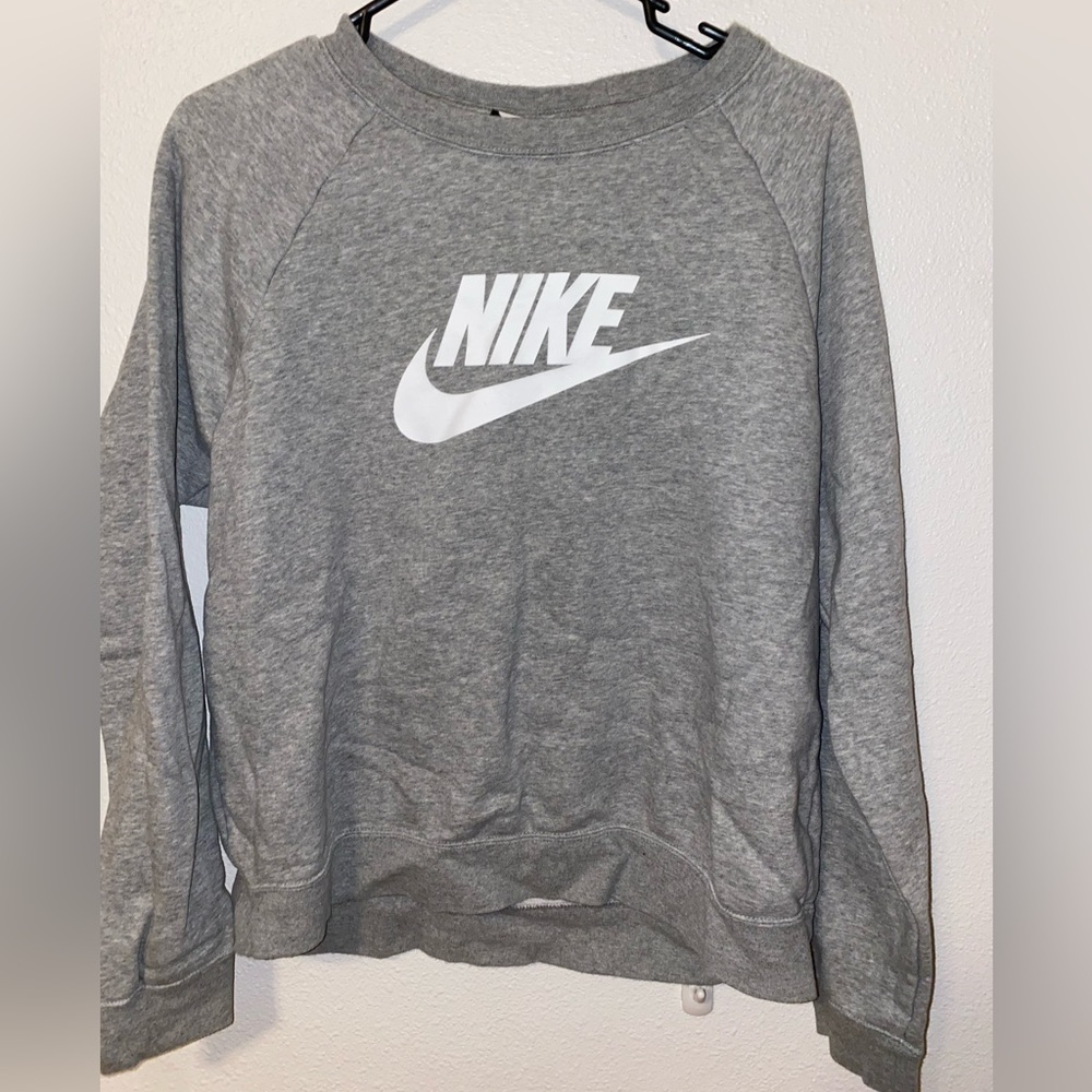 nike crew neck